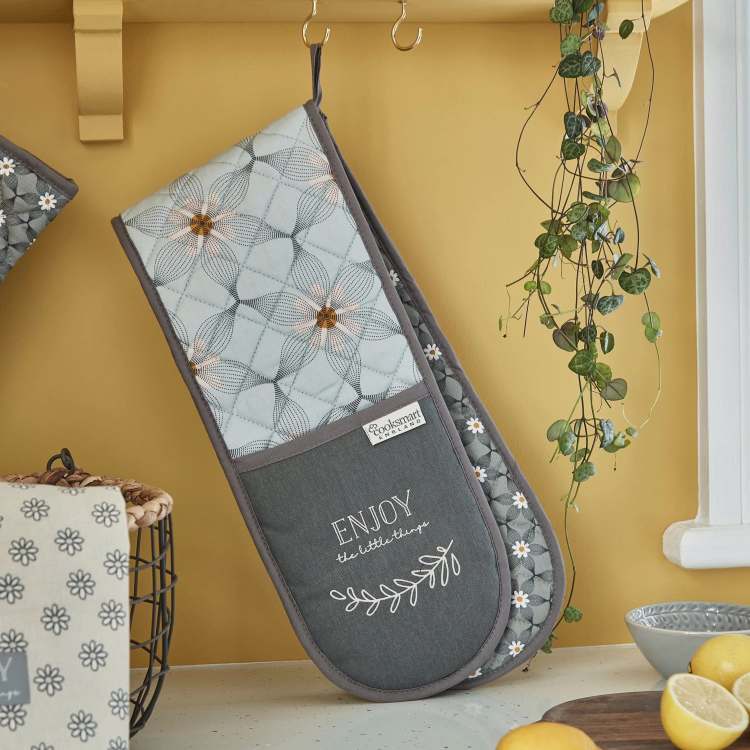 Cooksmart Purity Double Oven Glove CS1855 4 Cooksmart Purity Double Oven Glove CS1855 - Image 2