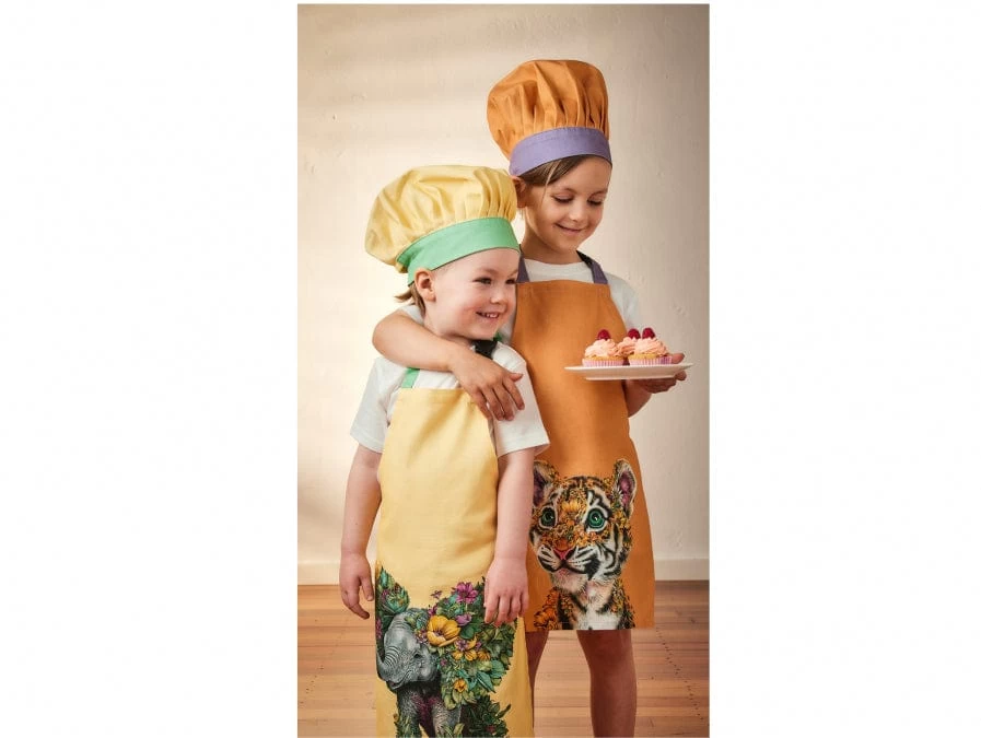 Maxwell & Williams Wild Planet Apron & Hat Set Tiger Kids GX0595 4 Maxwell & Williams Wild Planet Apron & Hat Set Tiger Kids GX0595 - Image 2